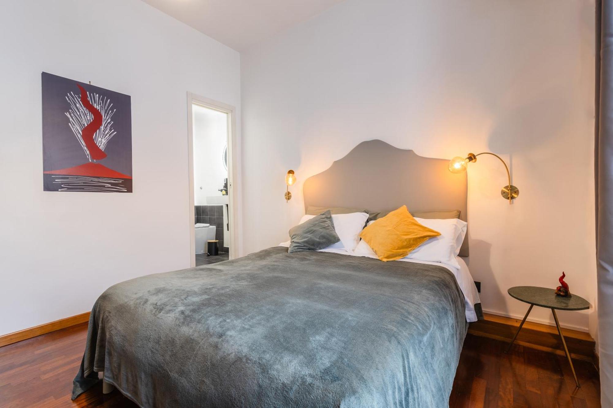 Napolicentro Mare - Sea View Rooms & Suites Экстерьер фото